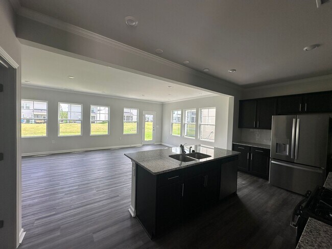 Building Photo - 821 Cainhoy Ct