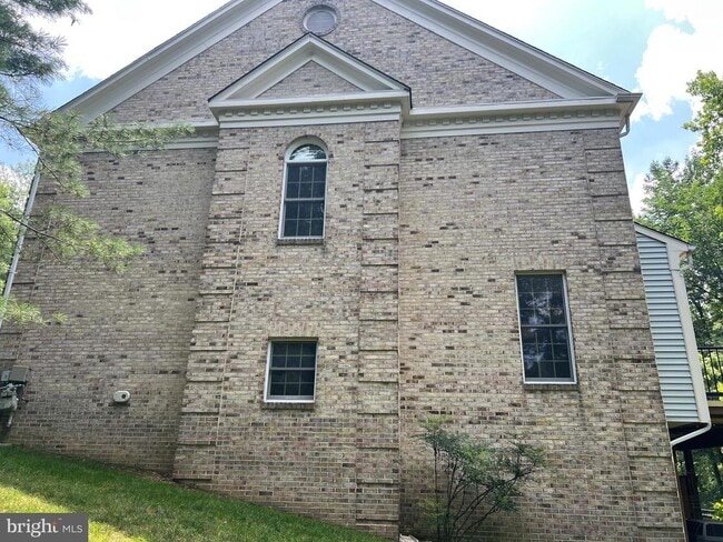 Foto del edificio - 8400 Cedarcreek Ct