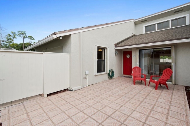 Foto del edificio - 12775 Spinnaker Ln