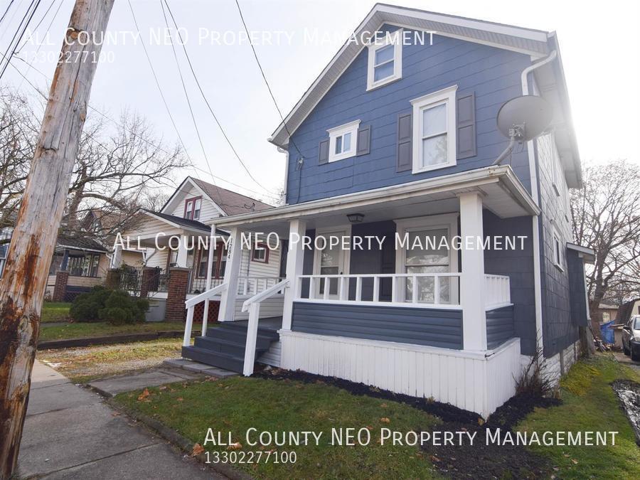 Large House in Akron! House Rental in Akron, OH