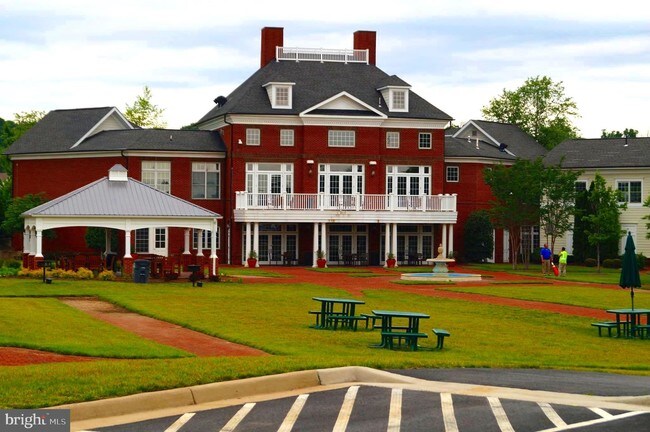 Foto del edificio - 16353 Gangplank Ln