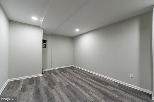 Foto del edificio - 1733 E Lafayette Ave