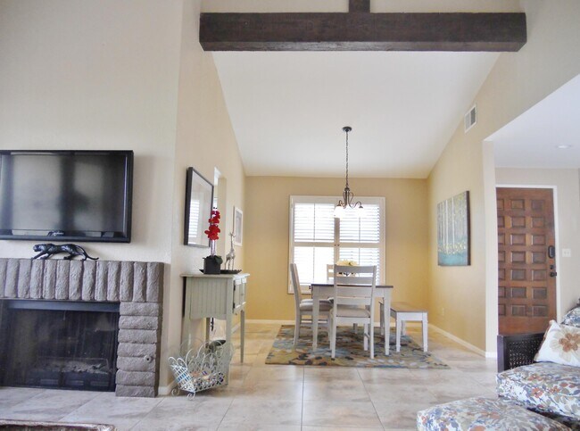 Building Photo - 124 Don Miguel Cir