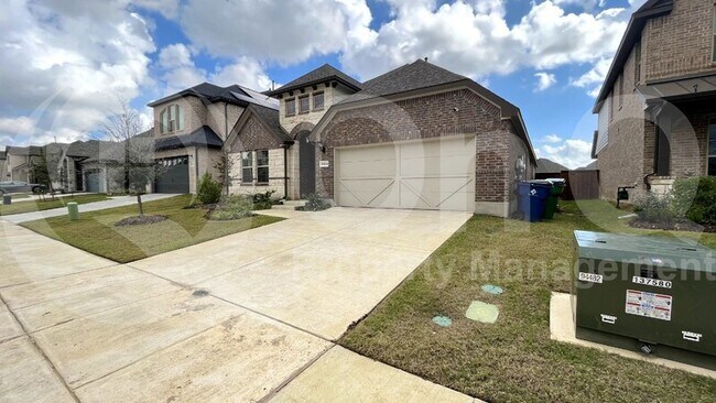 Building Photo - 16624 Garden Dr