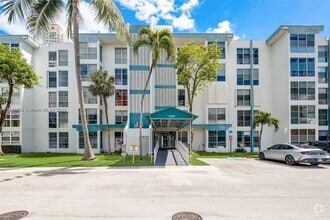 Building Photo - 17620 Atlantic Blvd