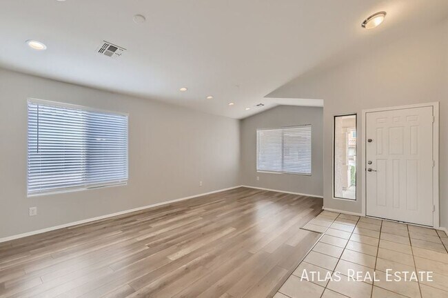 Foto del edificio - 5338 N Ormondo Way