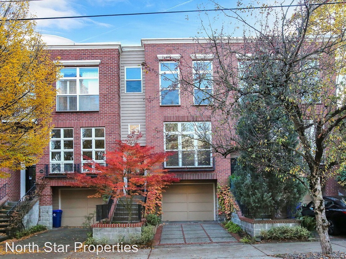 Foto principal - 2 br, 2.5 bath House - 2362 NW Pettygrove St.