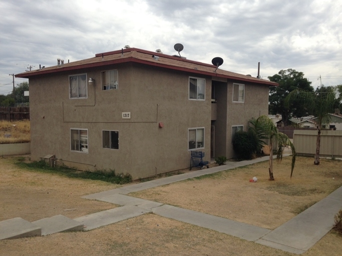 Primary Photo - 1317 Bernard St