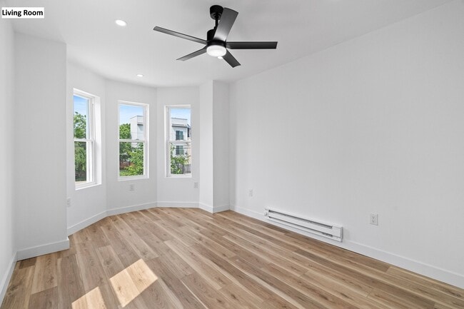 Building Photo - 2219 W Oxford St