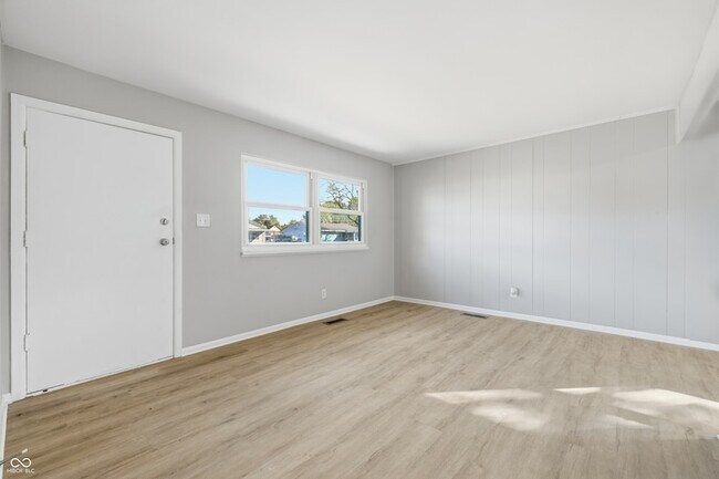 Building Photo - 2908 S Walcott St