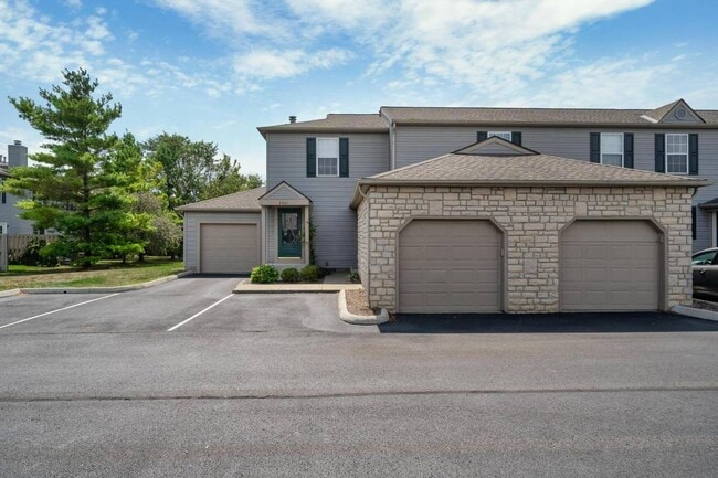 Building Photo - 2303 Sandman Dr