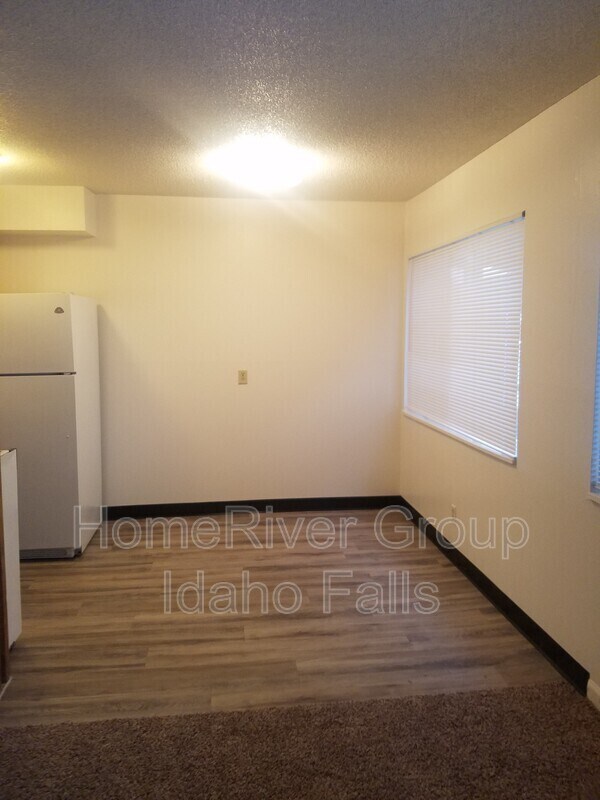 Building Photo - 225 Poplar St