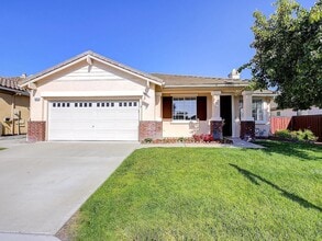 Building Photo - 924 Glendora Dr