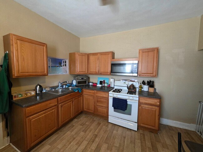 Foto del edificio - 583 S 2nd Ave