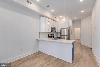 Building Photo - 1535 N 6th St