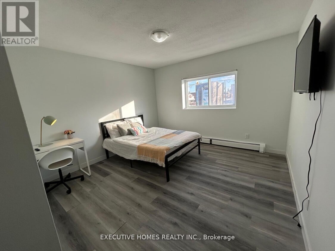 Photo principale - 303 King St N