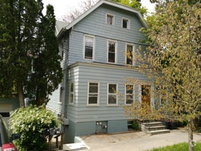Building Photo - 206 Schuyler Pl