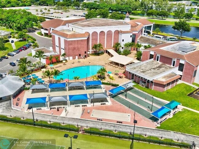 Foto del edificio - 637 Durham Cir