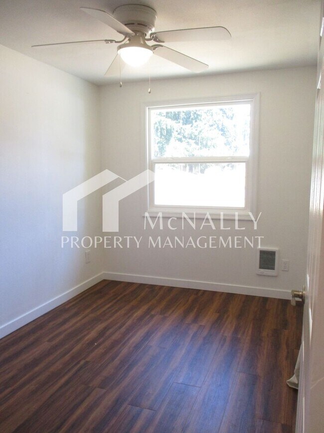 Building Photo - 1416 Briston Ln