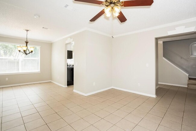 Building Photo - 22703 Stratford House Ln