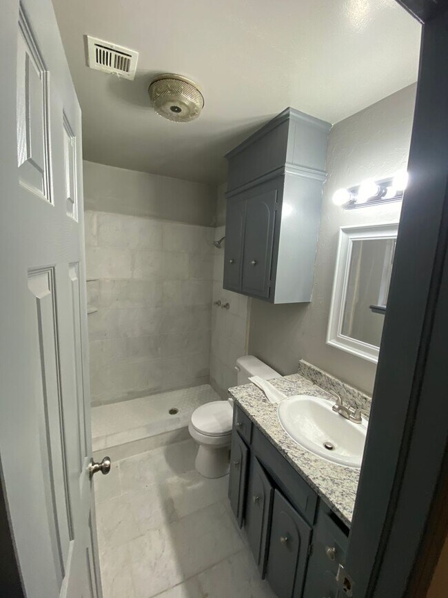 Foto del edificio - 10714 E 27th St S