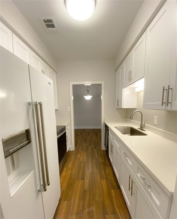 Foto del edificio - 9707 Richmond Ave.