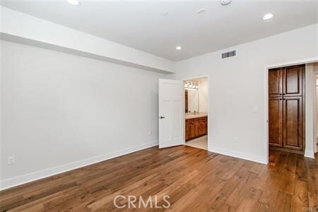 Foto del edificio - 627 Deep Valley Dr