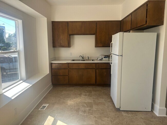 Foto del edificio - 5651 1st Ave