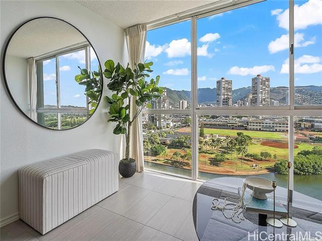 Foto del edificio - 2211 Ala Wai Blvd