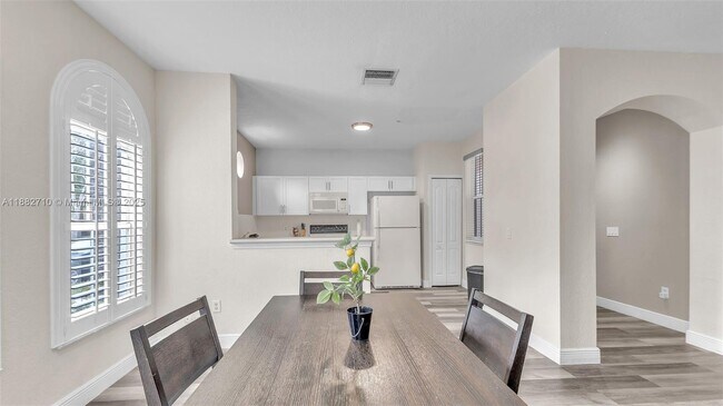 Foto del edificio - 4465 SW 160th Ave