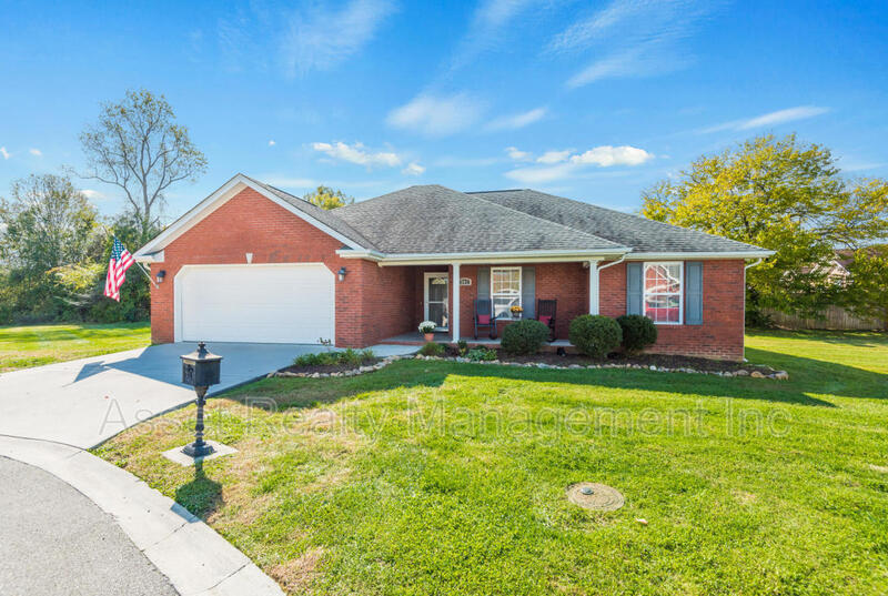 Primary Photo - 801 Colonial Estates Way
