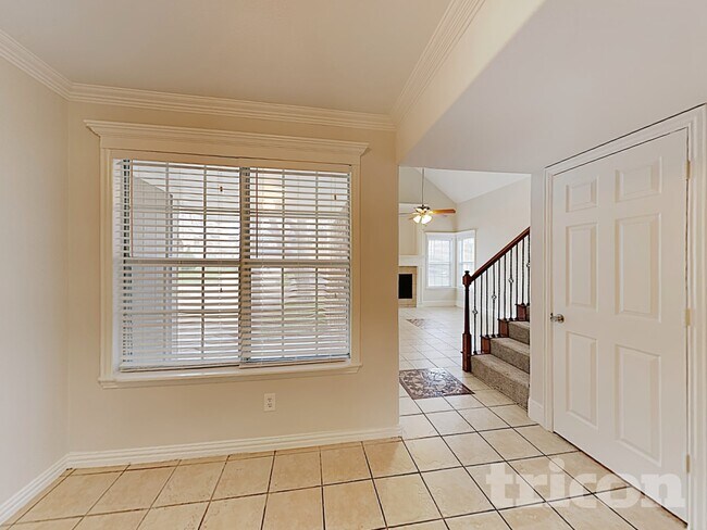 Foto del edificio - 822 Foxridge Dr