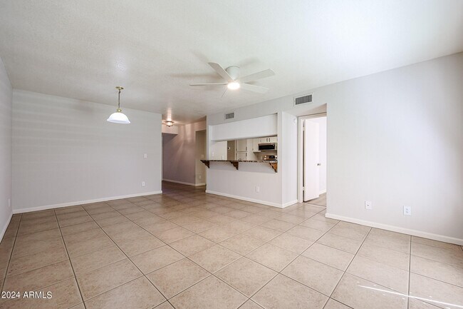 Building Photo - 9319 W Rockwood Dr