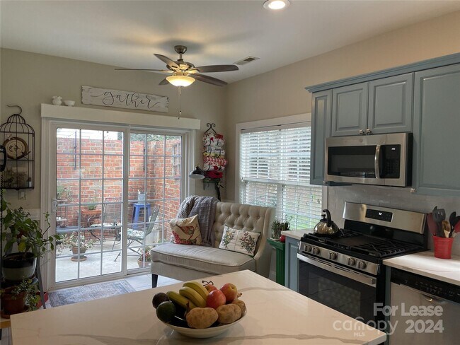 Building Photo - 14543 Adair Manor Ct