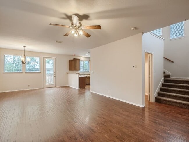 Building Photo - Home is Stone Oak!