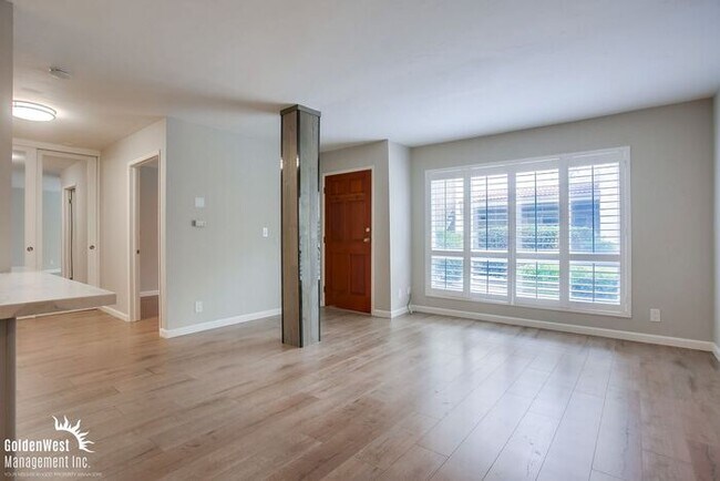 Foto del edificio - Upgraded 1Bdm 1Ba Condo in Beautiful Del Mar!