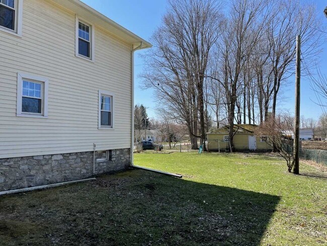 Building Photo - 132 Old Rte 52