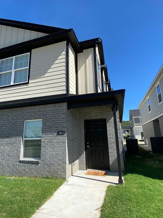 Building Photo - 778 S Amarillo Ave