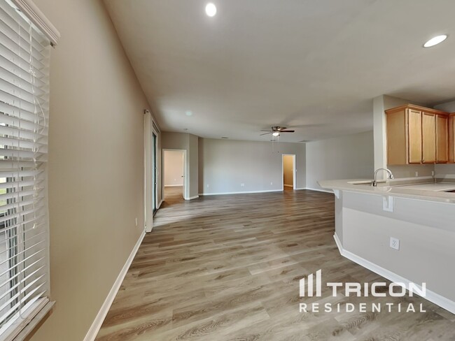 Building Photo - 2851 Eagle Nest View Drive Winter Haven FL