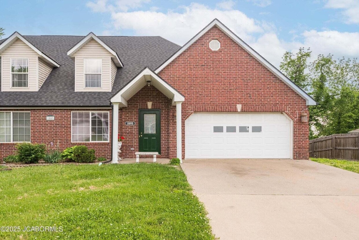 Primary Photo - 1809 Devonshire Cir