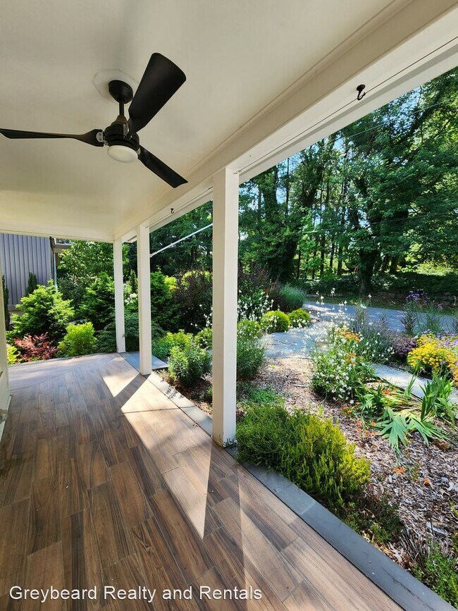 Building Photo - 3 br, 2.5 bath House - 17 Girdwood Street