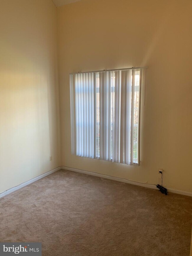 Building Photo - 1505 Post Oak Dr