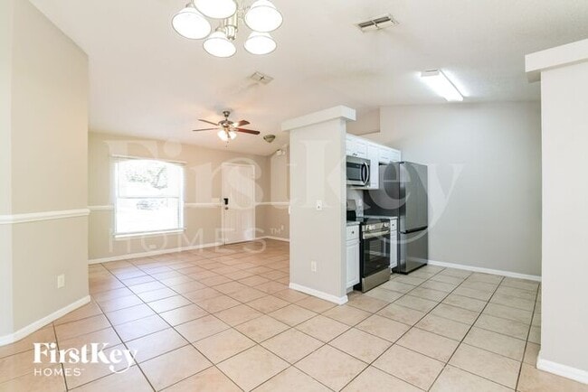 Building Photo - 1008 Heron Ct