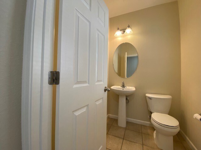 Foto del edificio - Charming 3-Bedroom, 2.5-Bath, 1,453 Sq. Ft...