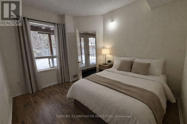 Building Photo - 2360 Clearside Ct