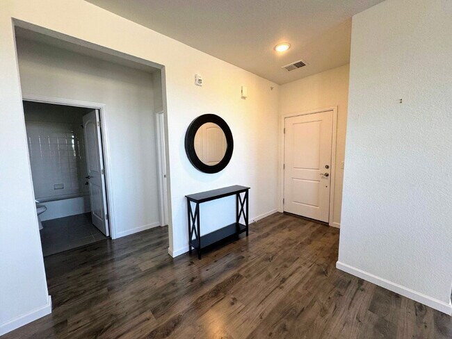 Foto del edificio - 4680 Copeland Lp