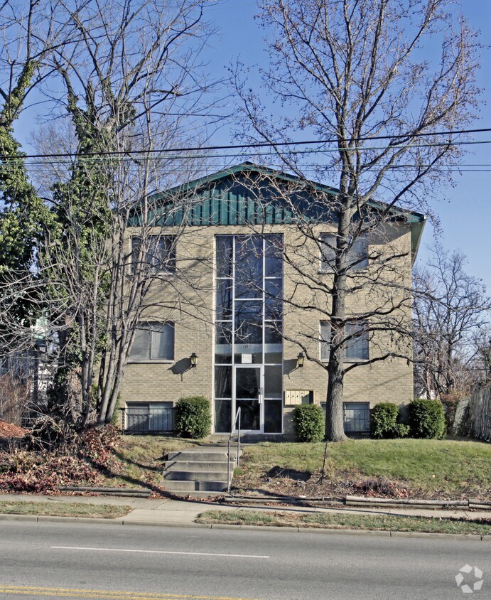 Foto del edificio - 1067 Salem Ave