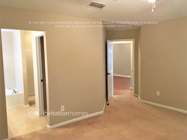 Foto del edificio - 4011 Pebble Brooke Circle South