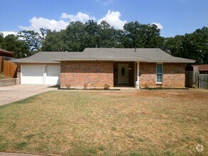 Building Photo - 6705 Trailwood Dr