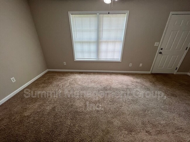 Photo - 158 Elder Dr SE House